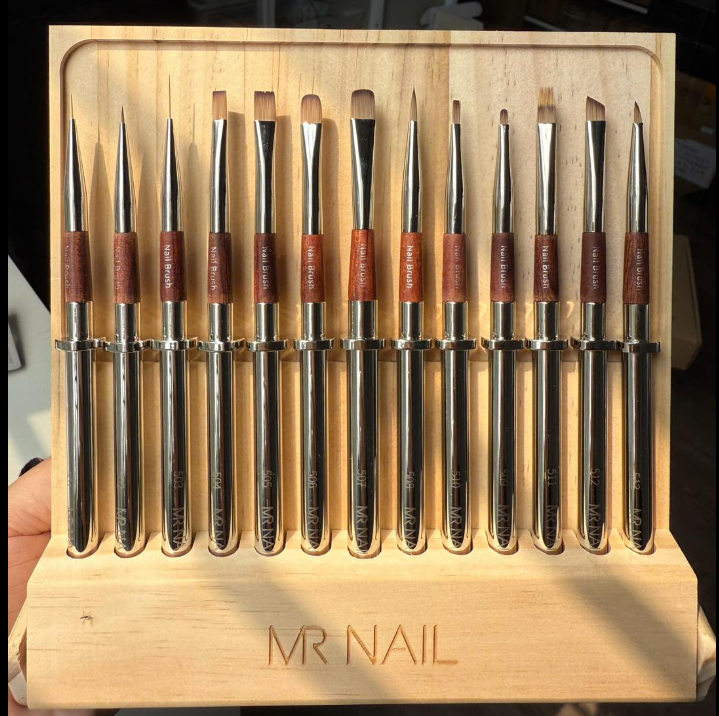 Set Profesional de Pinceles para Uñas MR NAIL – 12 piezas con estuche de madera