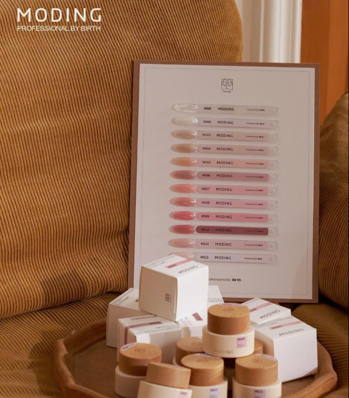 “Set Profesional MODING sin HEMA ni TPO – 12 Geles Constructores + Moldes + tablero de Muestras”