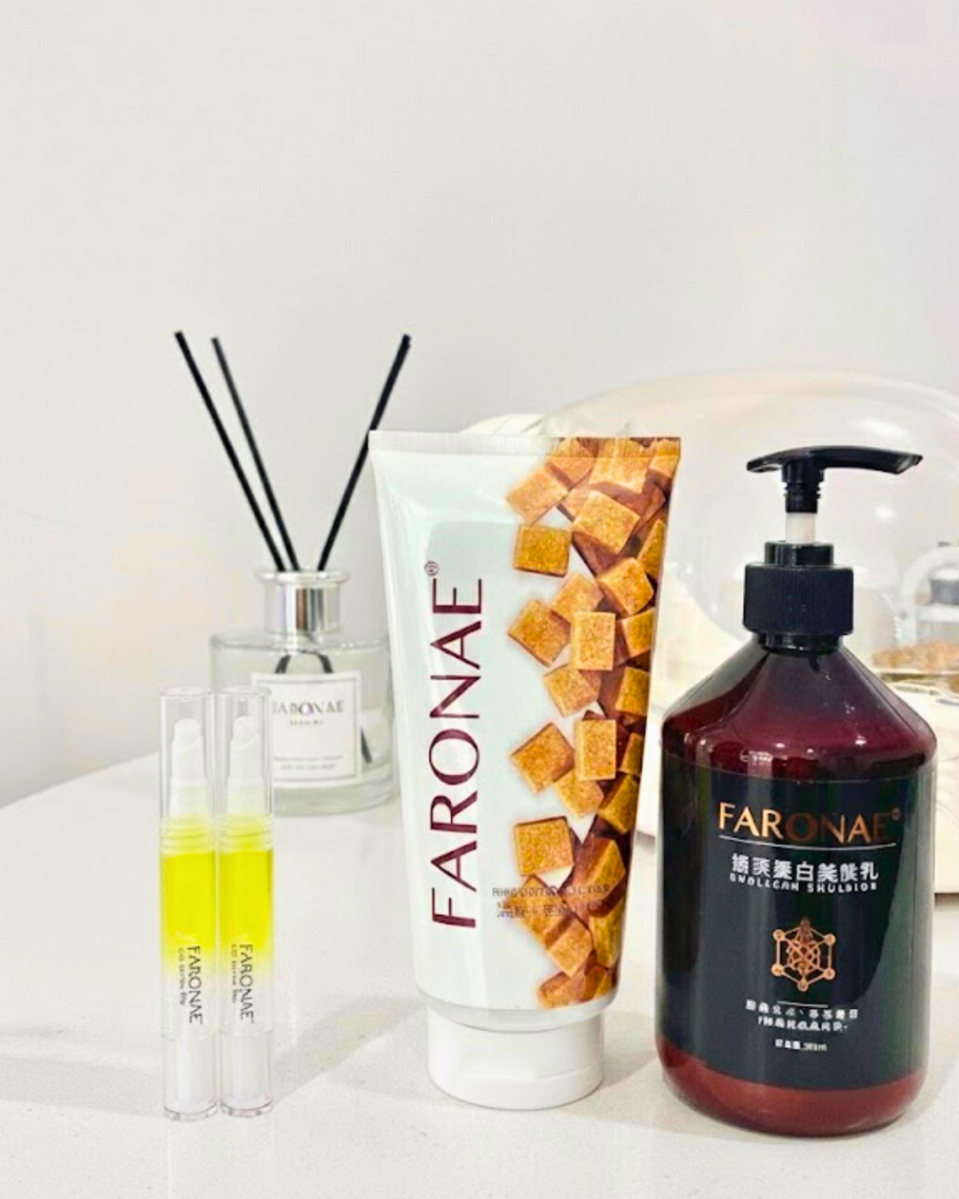 A. Kit Profesional de Cuidado de Manos con Colágeno FARONAE