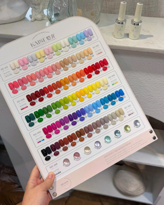 C. Sistema Profesional de Color KAISE – 68 Esmaltes con Carta Expositora de Lujo