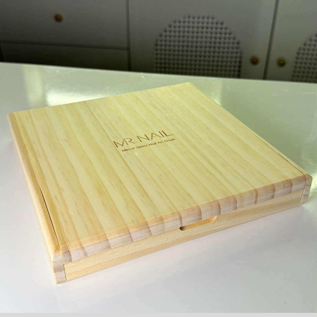 Set Profesional de Pinceles para Uñas MR NAIL – 12 piezas con estuche de madera