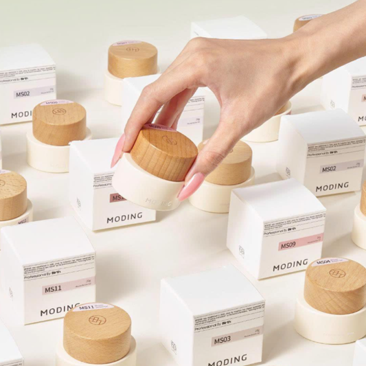 “Set Profesional MODING sin HEMA ni TPO – 12 Geles Constructores + Moldes + tablero de Muestras”